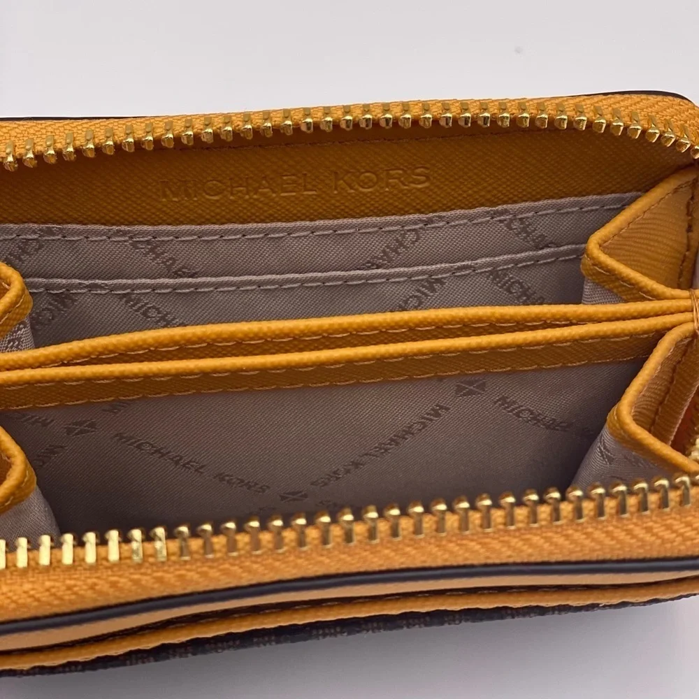 Michael Kors Jet Set Travel Card Case Wallet
